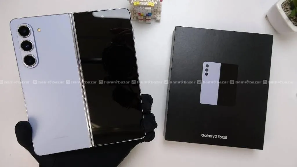 Samsung Galaxy Z FOLD 5 (12,256GB) 1