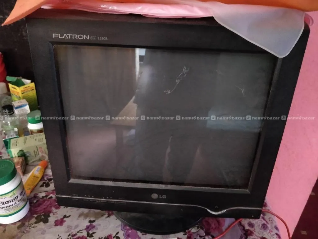 Lg Old Computer System Unit Old LG color desktop computer for Rs.5000 - Hamrobazar
