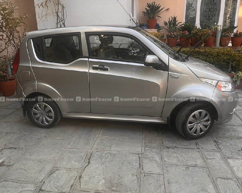 Mahindra e2o Plus 1