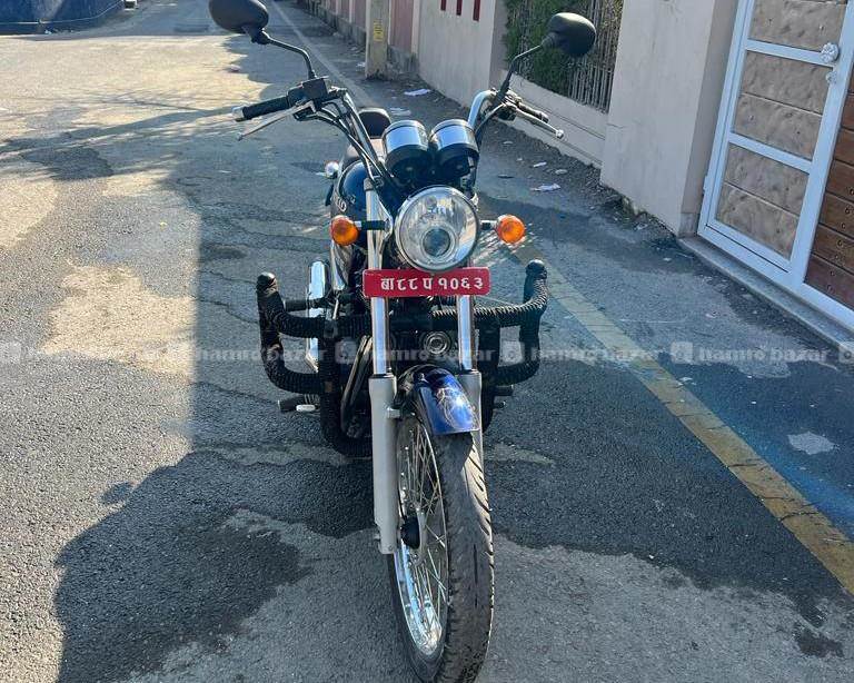 Royal enfield 350 thunderbird 1
