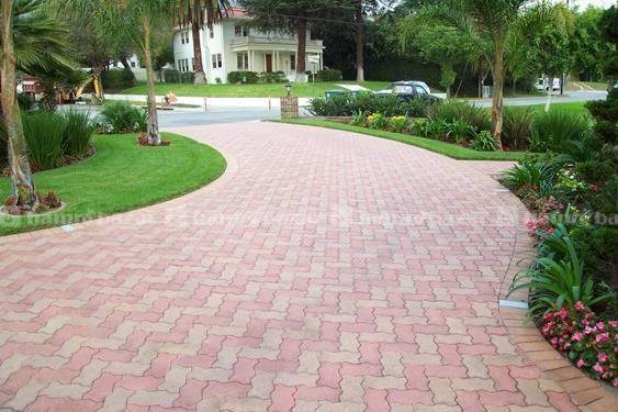 Zig-Zag Interlock Paver Block Red 3